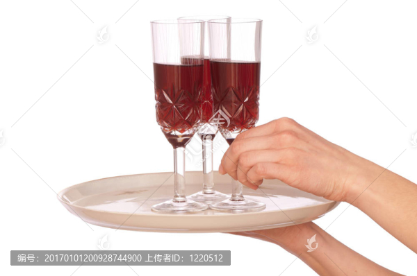 三杯香檳