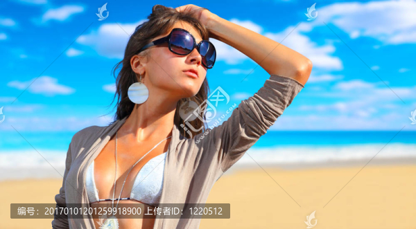 海灘上的女人