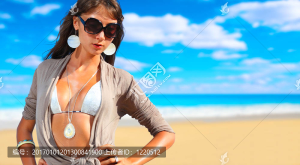 海灘上的女人