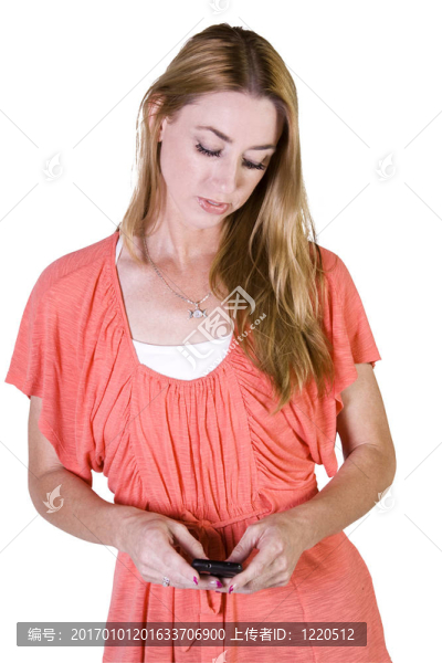 美麗的女孩發(fā)短信