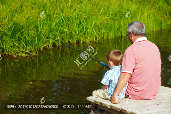 在休閑