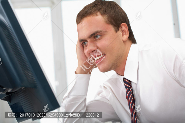 計(jì)算機(jī)的工作-匯圖網(wǎng) www.fosd68.com 計(jì)算機(jī)的工作