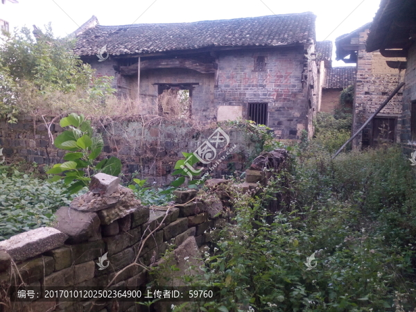鄉(xiāng)村荒宅