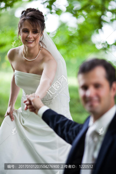 新婚夫婦新婚新婚新郎和新娘在婚禮當(dāng)天