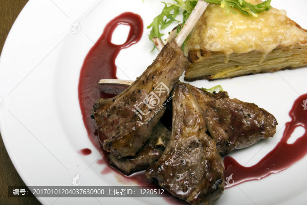 白盤子煎肉