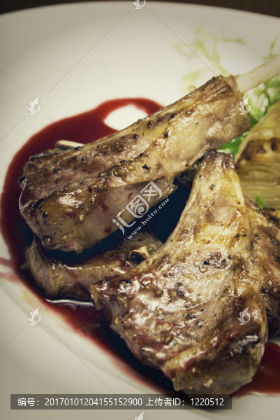 白盤子煎肉