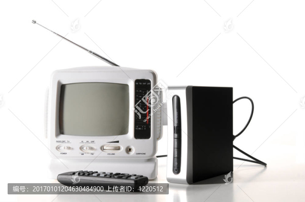 白色電視機(jī)和數(shù)字轉(zhuǎn)換器盒