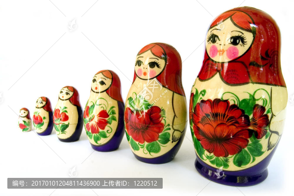 一組俄羅斯娃娃的股票照片。