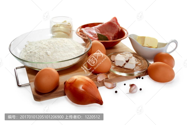 烹飪?nèi)怙灥脑稀? title=