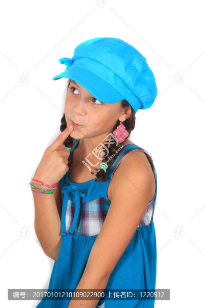 可愛的十歲女孩沉思