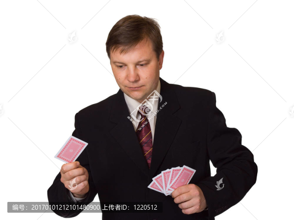 打牌的男人