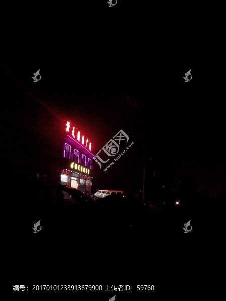 鄉(xiāng)村建筑夜色