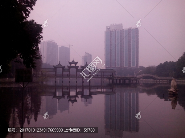建筑湖面