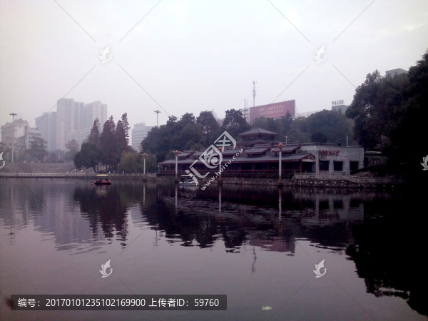 湖面風(fēng)景
