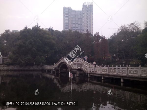 水上小橋