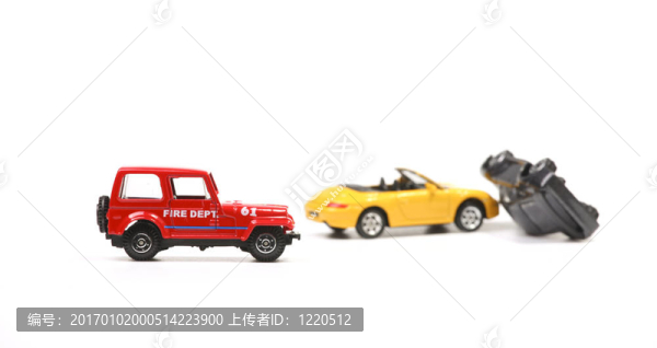 消防部門(mén)在車(chē)禍中