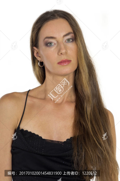 穿著晚禮服的年輕漂亮女人