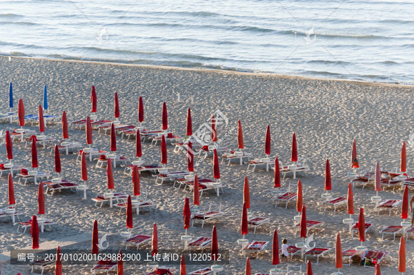 Termoli（坎波巴索；莫利塞大區(qū)；意大利）-晚上海灘