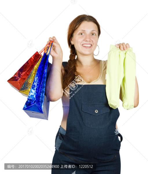 孕婦與兒童的衣服超過白色