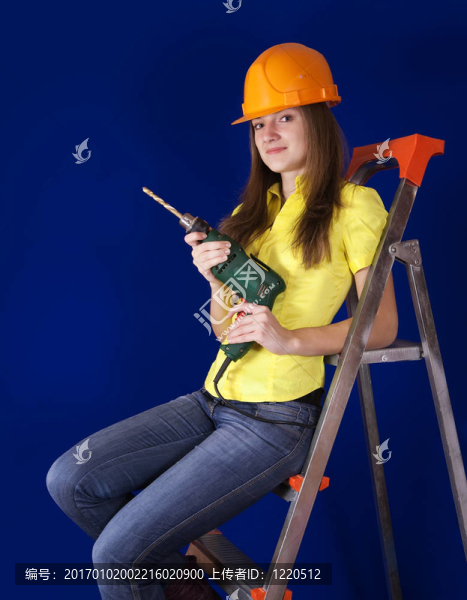 帶鉆女職工