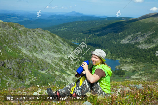 山頂山游客