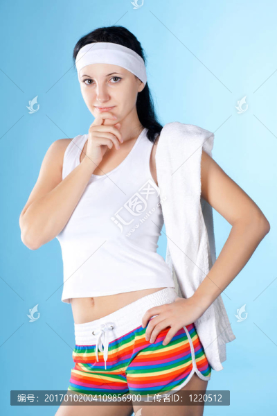 女人用毛巾