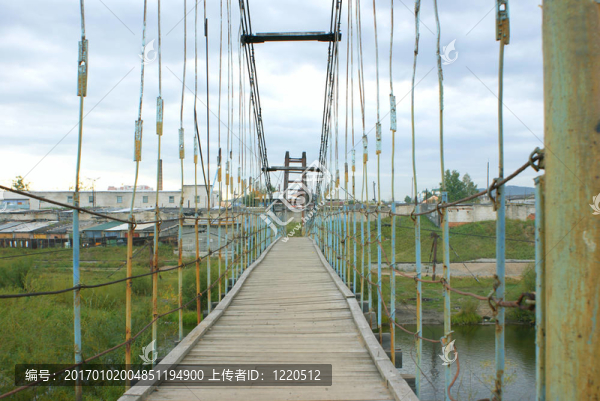 鉸接橋。