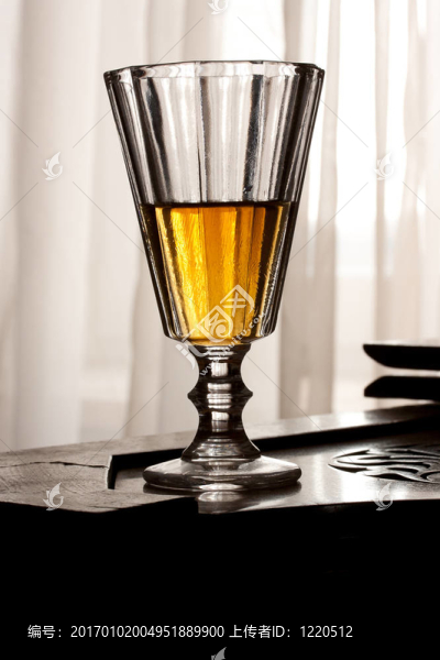 老式酒杯