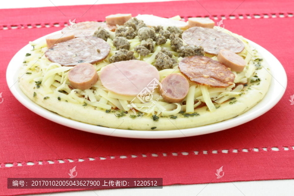 生肉情人比薩