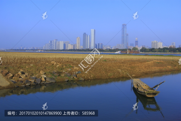小漁船