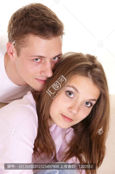 漂亮的年輕夫婦