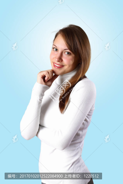 穿白毛衣的少女