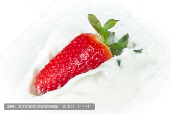 草莓濺奶
