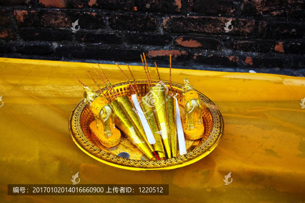 祭品；在廟祭祀Lord,Buddha