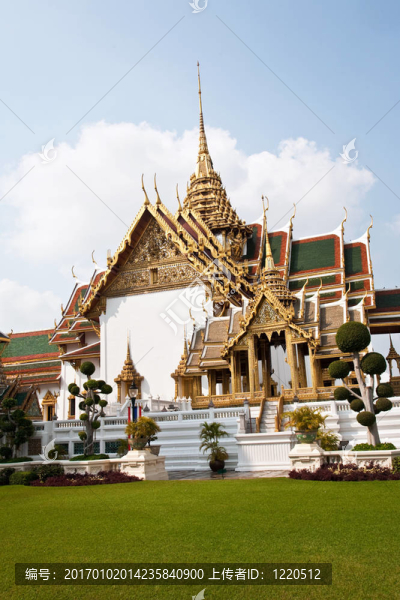 Phra,tinang圍裙phimok寺亭在宏偉的宮殿