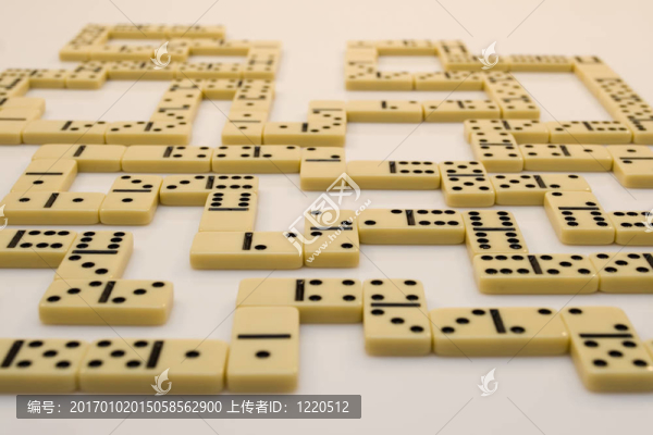 多米諾