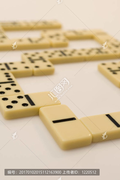 多米諾