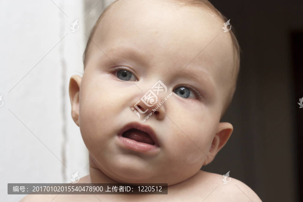 嬰兒