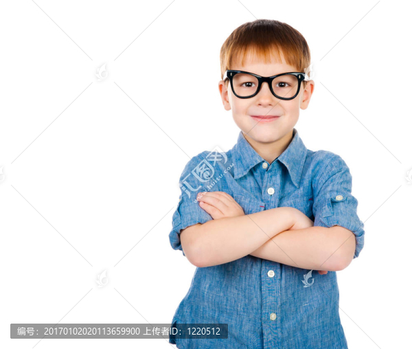 戴眼鏡的小男孩