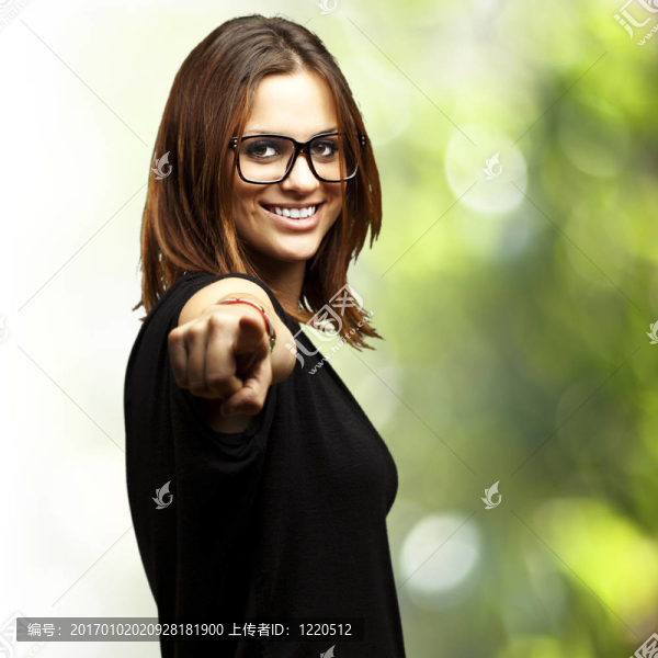 年輕的女人