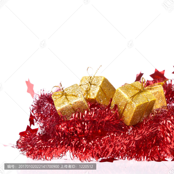 提出了用紅色的花環(huán)
