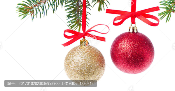 掛在樹(shù)上的圣誕球