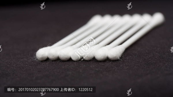 黑背景棉棒