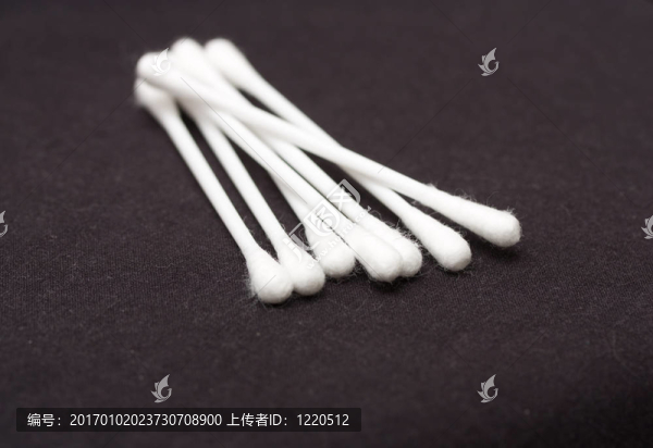 黑背景棉棒