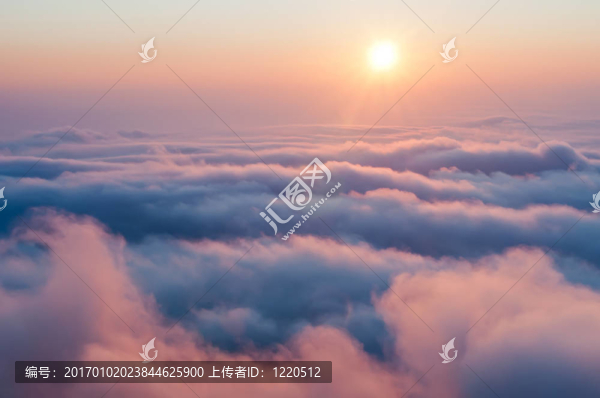 霧蒙蒙的早晨
