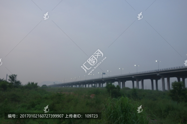沿江高速