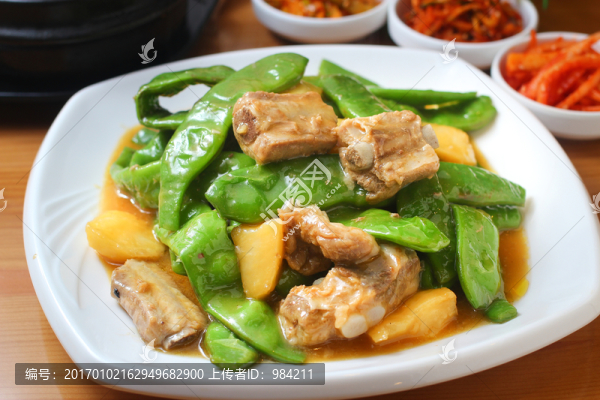 扁豆土豆燉排骨