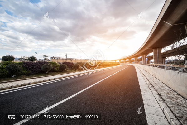機(jī)場高速公路