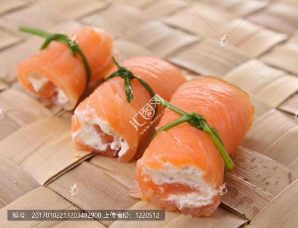 芝士鮭魚卷