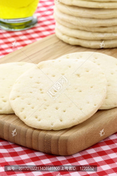 準備使用美味比薩面團